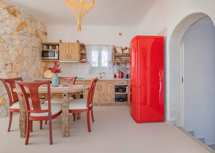Starlight Luxury Seaside Villa & Suites