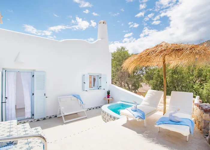 Starlight Luxury Seaside Villa & Suites